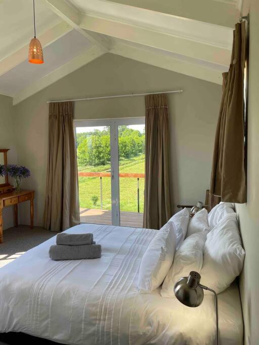 Protea Loft - Romantic Stay - No Load Shedding Hilton Esterno foto