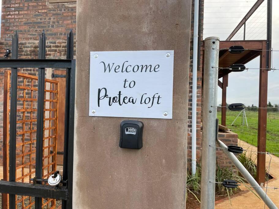 Protea Loft - Romantic Stay - No Load Shedding Hilton Esterno foto
